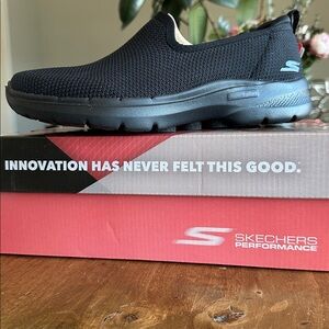 Skechers Black Mesh Slip-Ons GoWalk 6 hyper pillars